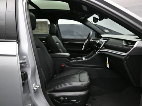 New 2026 Jeep Grand Cherokee Limited AWD/4WD image 24