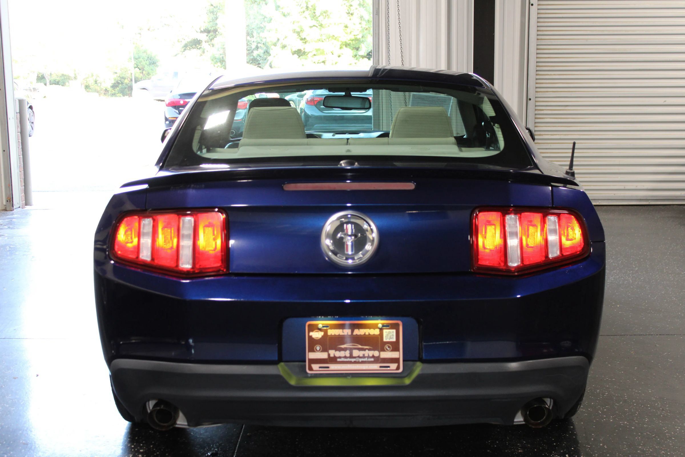 Used 2011 Ford Mustang Premium w/ Security Pkg RWD image 5