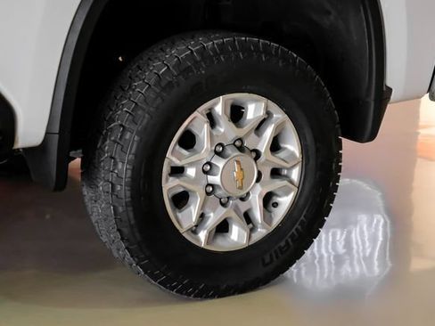Used 2022 Chevrolet Silverado 2500 LT w/ Convenience Package AWD/4WD image 56