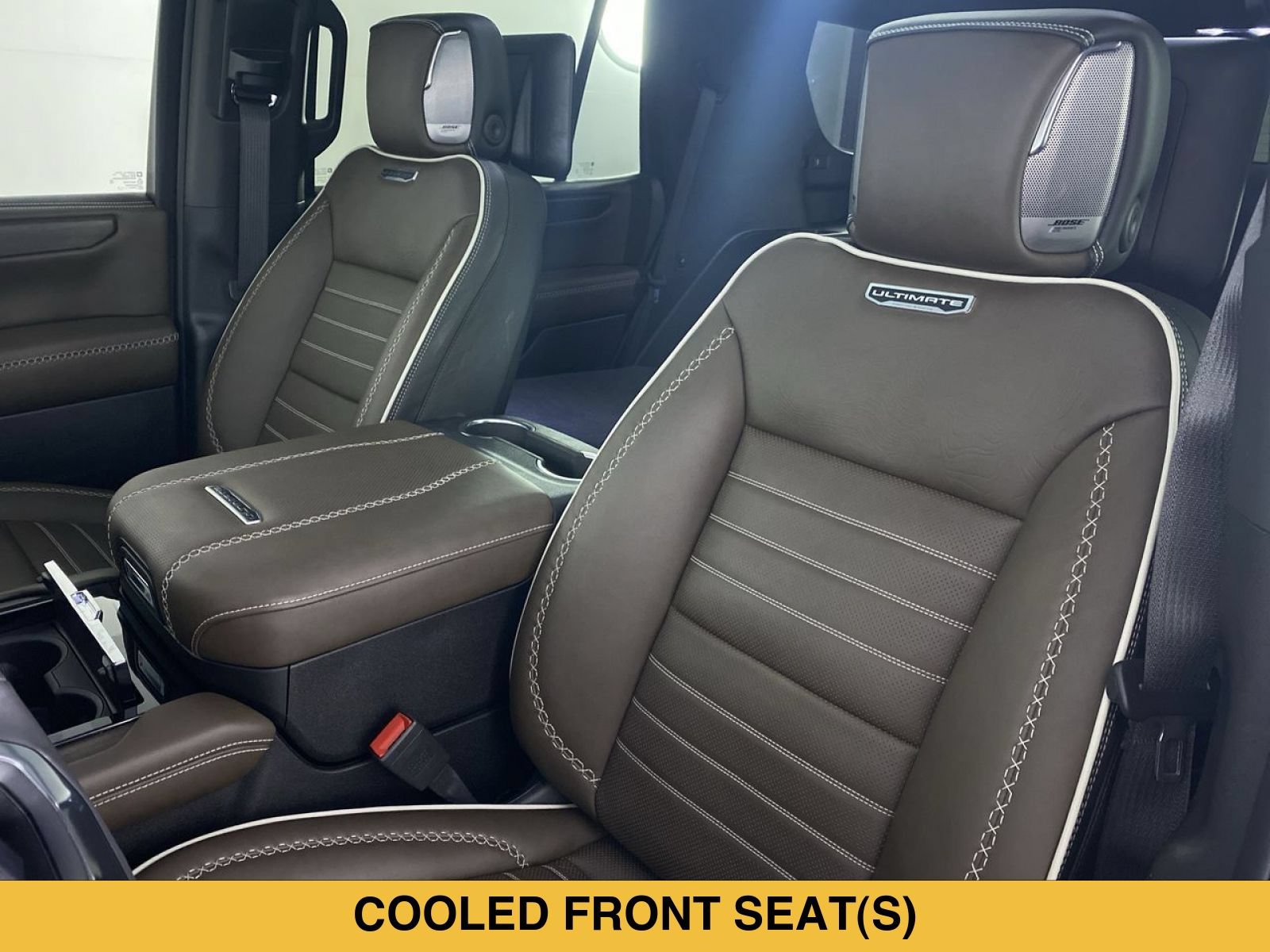 Certified 2026 GMC Yukon Denali Ultimate w/ LPO, Floor Liner Package AWD/4WD image 12