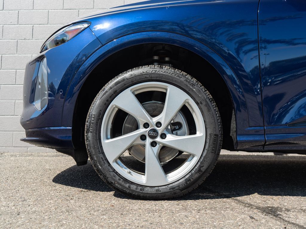 New 2026 Audi Q5 Premium Plus AWD/4WD image 6