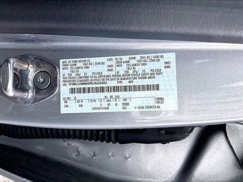 Used 2024 Ford Escape ST-Line w/ Tech Pack #1 AWD/4WD image 18