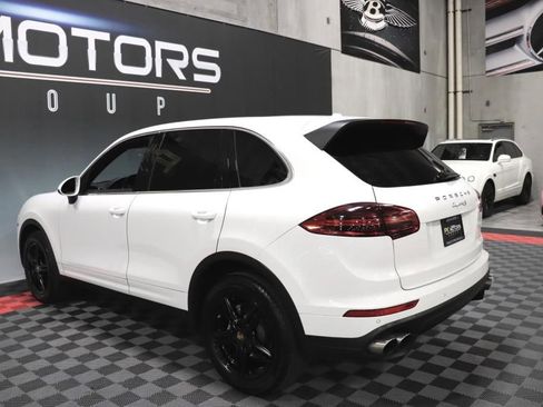 Used 2018 Porsche Cayenne S image 4