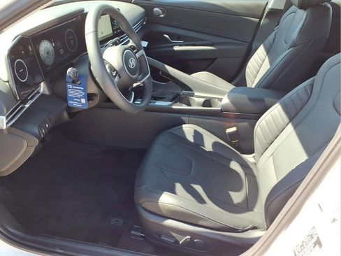 New 2026 Hyundai Elantra Limited FWD image 9