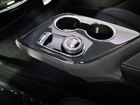 New 2026 Cadillac Optiq Luxury 2 image 31