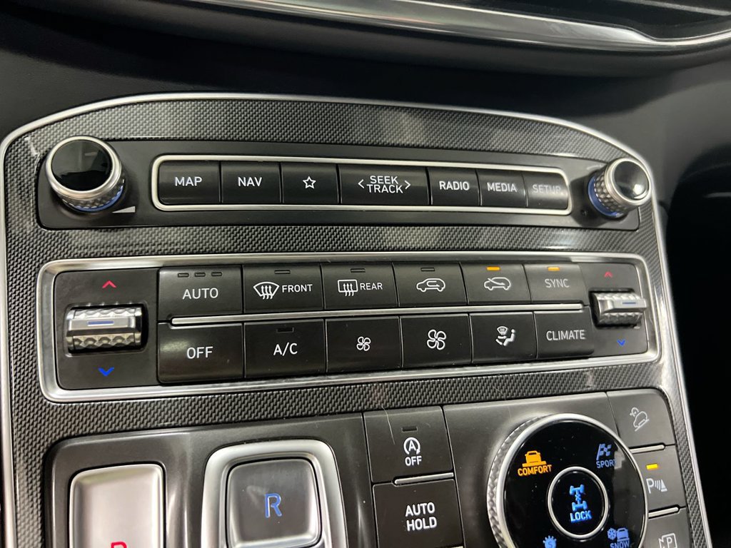 Used 2022 Hyundai Santa Fe Limited AWD/4WD image 17