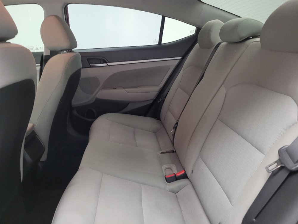 Used 2017 Hyundai Elantra SE FWD image 18