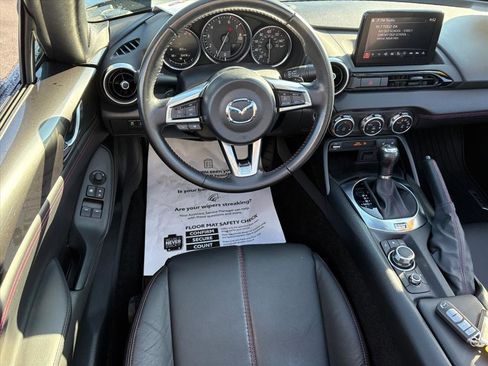 Used 2019 MAZDA MX-5 Miata RF Grand Touring w/ Appearance Package image 4