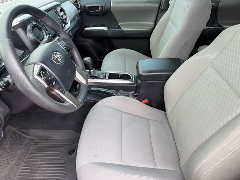 Used 2023 Toyota Tacoma SR5 RWD image 5