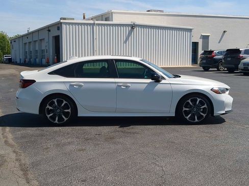 Used 2025 Honda Civic Sport Touring image 9