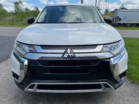 Used 2020 Mitsubishi Outlander ES AWD/4WD image 2