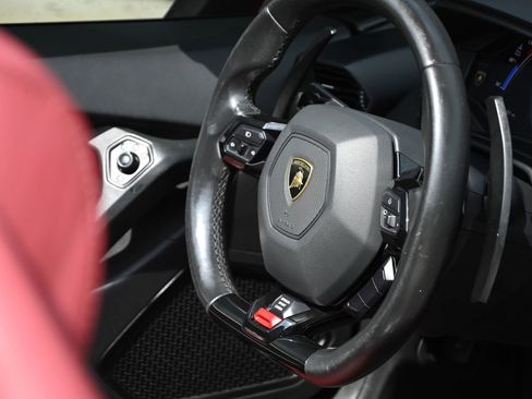 Used 2017 Lamborghini Huracan LP 610-4 AWD/4WD image 19