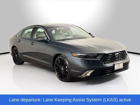 Certified 2023 Honda Accord Touring image 19