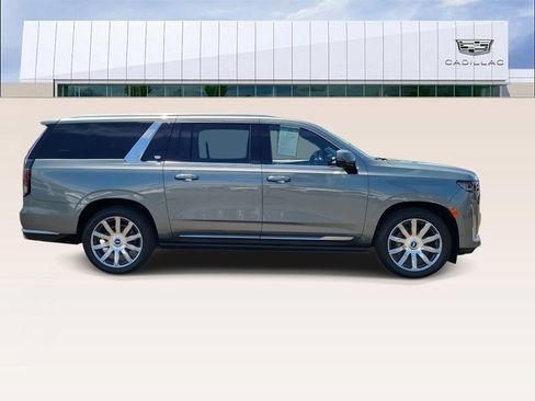 Certified 2024 Cadillac Escalade ESV Premium Luxury Platinum AWD/4WD image 9
