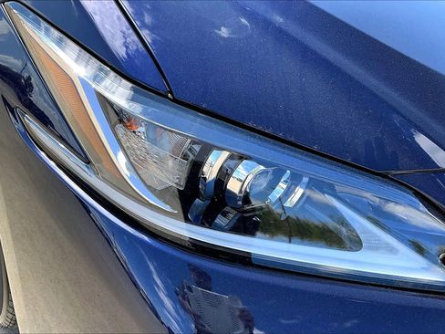 Used 2025 Lexus ES 350 w/ Premium Package image 28