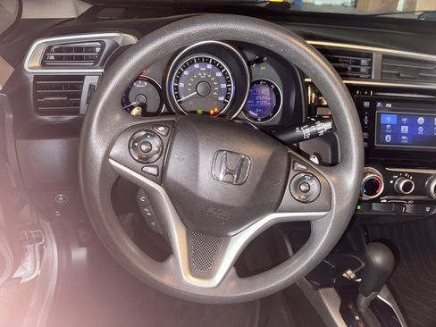 Used 2015 Honda Fit EX image 18