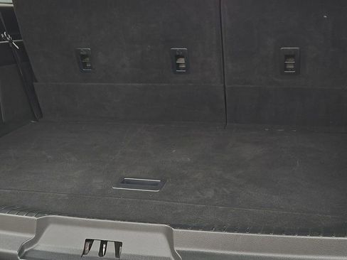 Used 2021 Ford Expedition Max Limited image 9