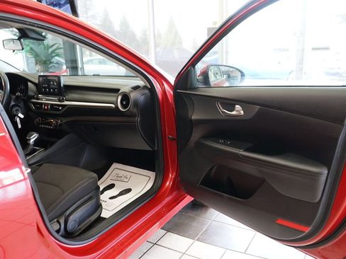 Used 2019 Kia Forte LXS image 37