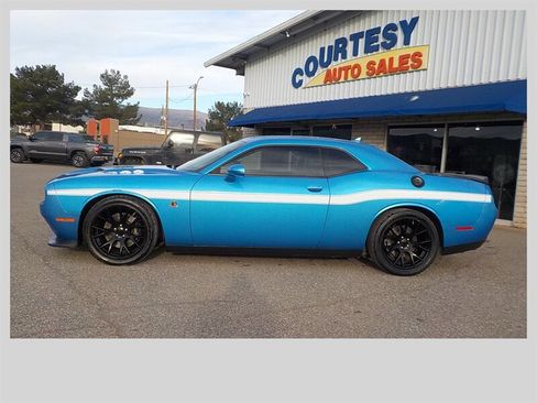 Used 2015 Dodge Challenger R/T Scat Pack w/ Leather Interior Group image 3