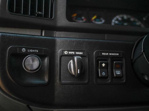 Used 1991 Ford Bronco AWD/4WD image 26