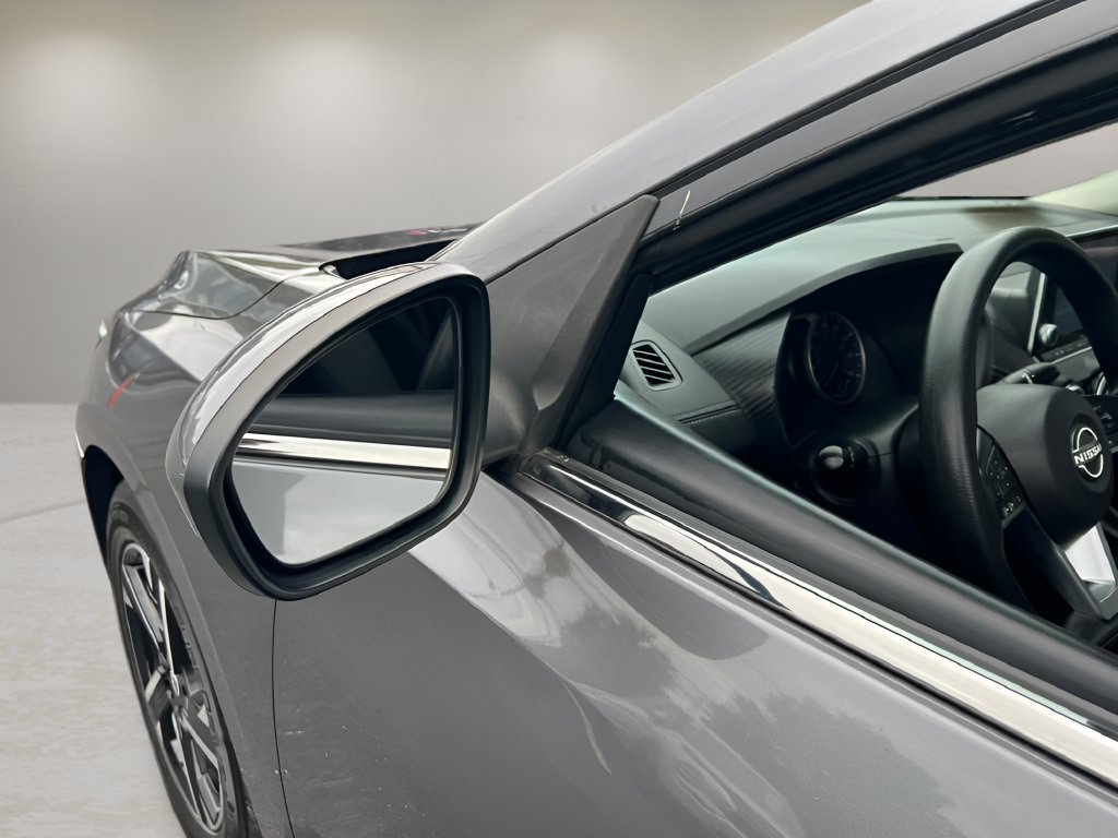 Used 2024 Nissan Sentra SV FWD image 26