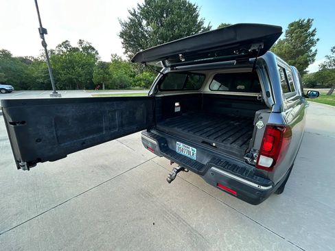 Used 2017 Honda Ridgeline RTL-E image 12