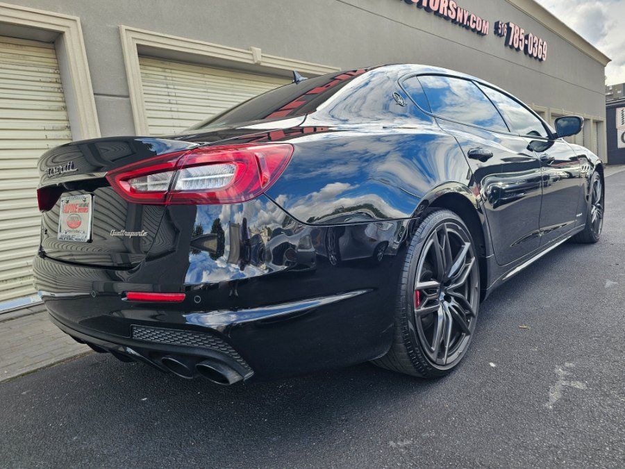 Used 2020 Maserati Quattroporte S GranSport Q4 AWD/4WD image 32