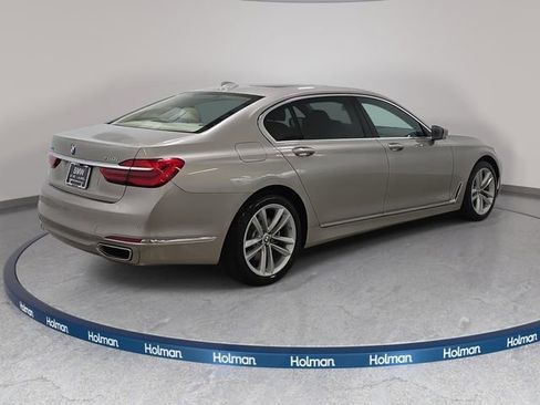 Used 2019 BMW 750i xDrive w/ Cold Weather Package AWD/4WD image 6