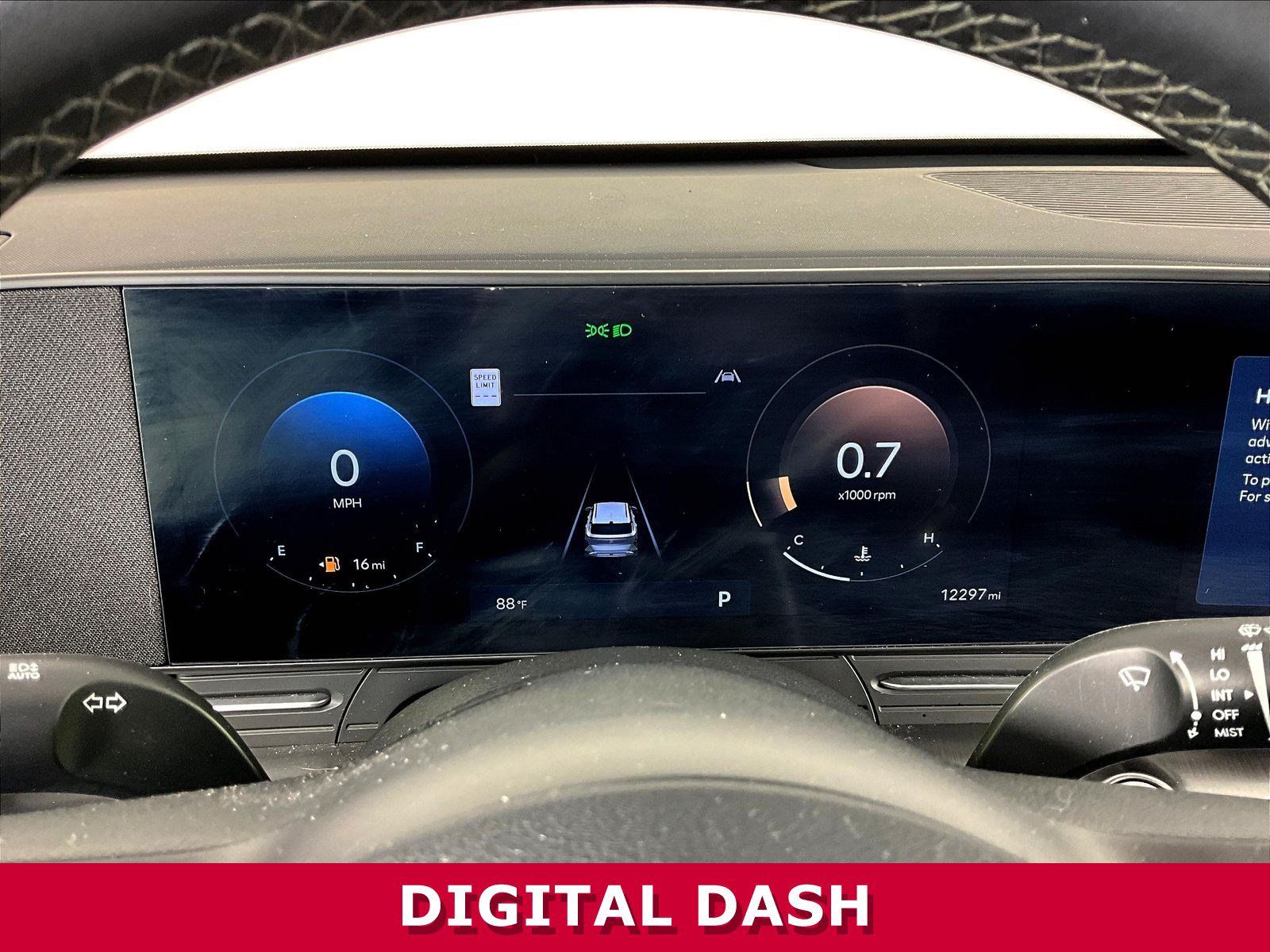 Used 2025 Hyundai Kona SEL AWD/4WD image 13