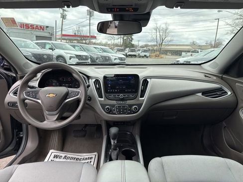 Used 2023 Chevrolet Malibu LT FWD image 20