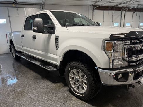Used 2022 Ford F250 XLT w/ XLT Value Package AWD/4WD image 3