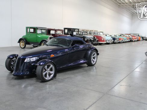 Used 2001 Chrysler Prowler image 14