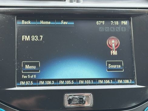 Used 2015 Chevrolet Malibu LT image 34