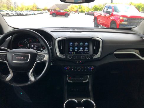 Used 2022 GMC Terrain SLT w/ Infotainment Package II AWD/4WD image 17