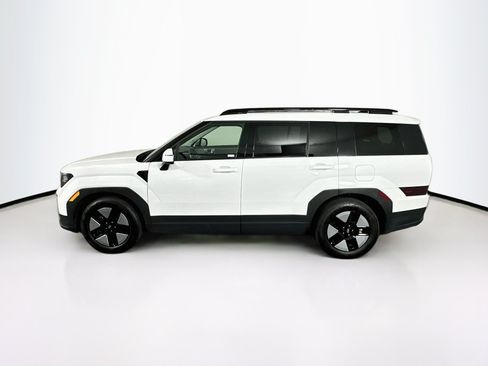 Used 2025 Hyundai Santa Fe SEL FWD image 4