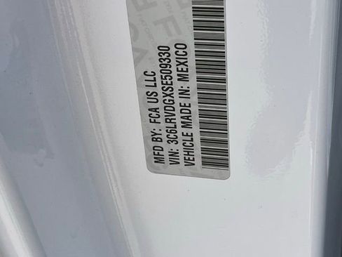 Used 2025 RAM ProMaster 2500 w/ Convenience Group image 30