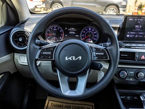 Used 2023 Kia Forte LXS w/ LXS Technology Package FWD image 27