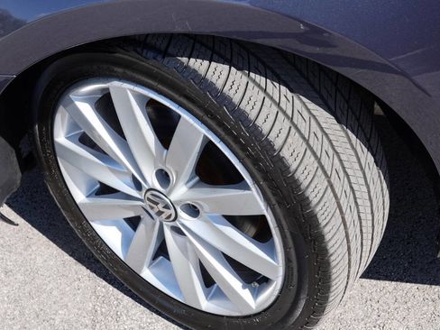 Used 2012 Volkswagen Golf TDI FWD image 31