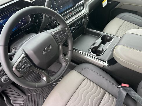 New 2026 Chevrolet Silverado 2500 ZR2 w/ ZR2 Bison Edition image 10