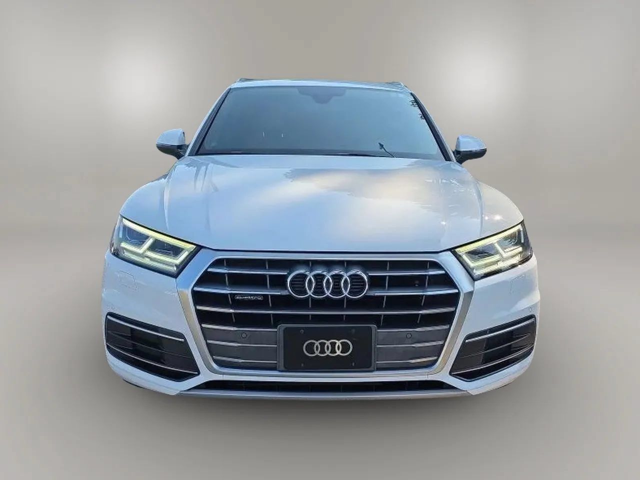 Used 2018 Audi Q5 2.0T Premium Plus w/ Premium Plus Package AWD/4WD image 4