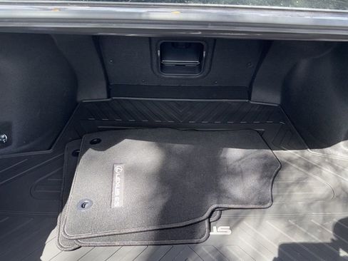 Certified 2025 Lexus ES 300h w/ Premium Package image 30