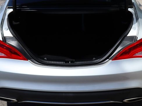 Used 2018 Mercedes-Benz CLA 250 image 25