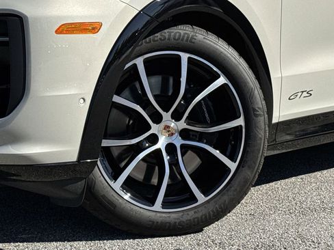 Used 2025 Porsche Cayenne GTS image 14