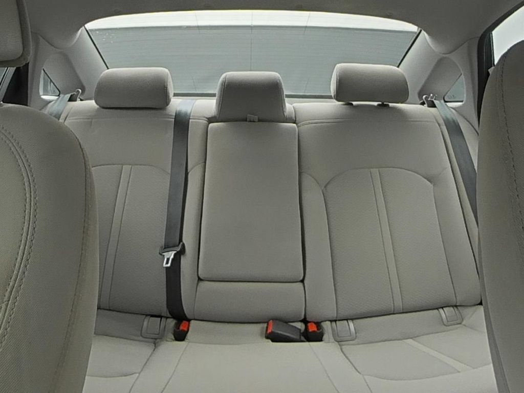 Used 2016 Hyundai Sonata SE FWD image 10