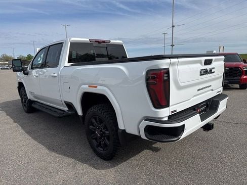 Used 2024 GMC Sierra 2500 AT4 w/ Technology Package AWD/4WD image 12
