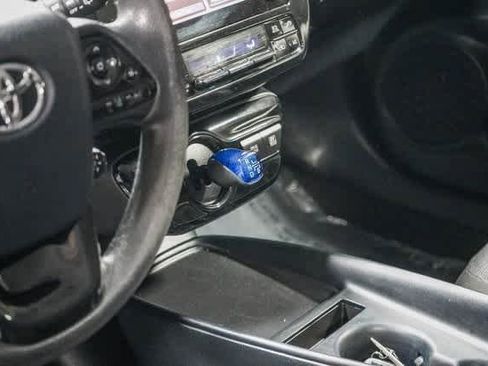 Certified 2020 Toyota Prius LE image 23