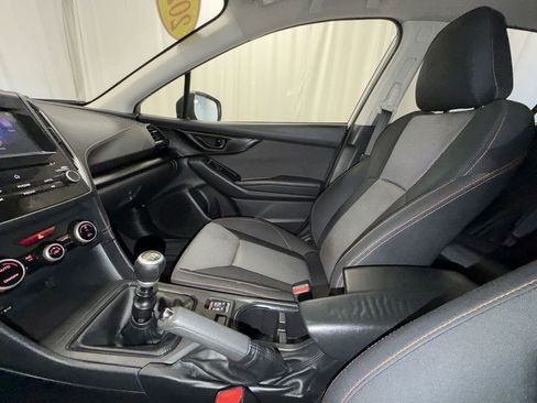 Used 2021 Subaru Crosstrek 2.0i Premium image 19