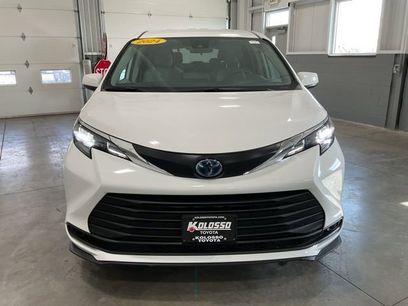 Used 2024 Toyota Sienna LE