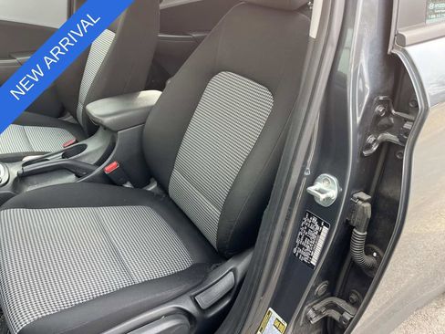 Used 2020 Hyundai Kona SE image 10
