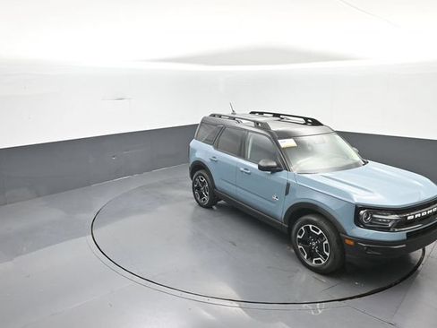 Certified 2022 Ford Bronco Sport Outer Banks w/ Tech Package AWD/4WD image 24